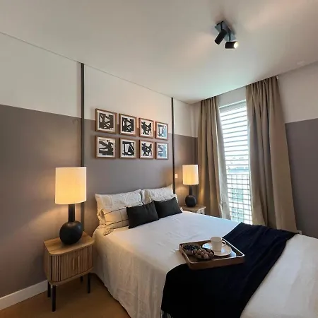 Gias - 2 Bedrooms And Pool In Avenidas Novas Appartamento