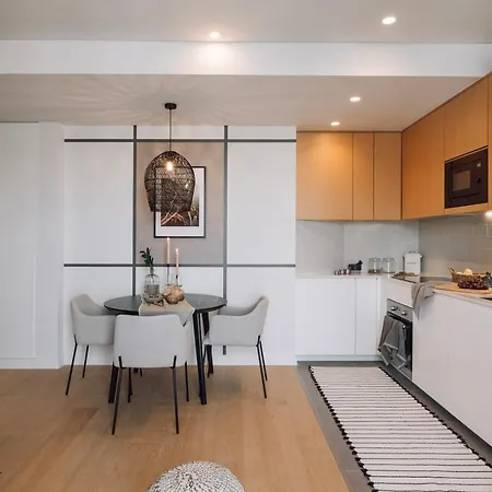 Gias - 2 Bedrooms And Pool In Avenidas Novas